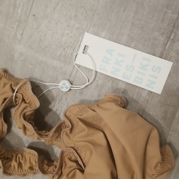 💕FRANKIE'S BIKINIS💕 Colby Tie Front Ruffle Bikini Top Earth Large L NWT - Picture 8 of 10